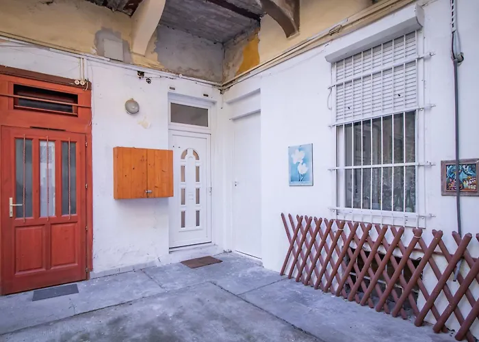 Nefelejcs 아파트 *